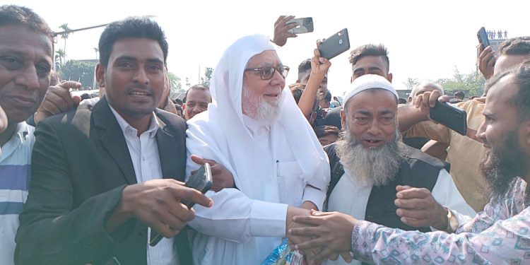 প্রবাসী কর্মীর ভালোবাসায় বাংলাদেশে এলেন সৌদি নাগরিক