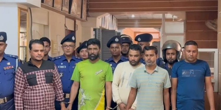 ডিবি পুলিশ পরিচয়ে প্রবাসীর টাকা লুট, আটক ৫