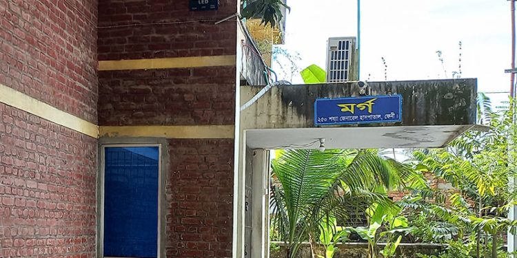 প্রবাসী স্বামীর তালাকের হুমকি, স্ত্রীর আত্মহত্যা
