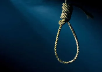 ফাঁসির দড়ি গলায় নিয়ে মাফ পেলেন হত্যাকারী