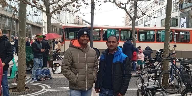 আনন্দ আর বিলম্বে জার্মানি ঘুরে আপন নীড়ে