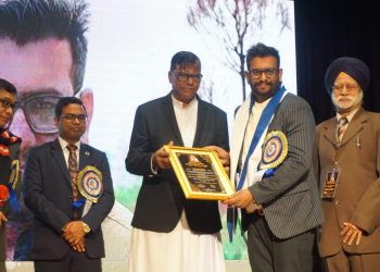 মাদার তেরেসা অ্যাওয়ার্ড পেলেন বাংলাদেশের শিল্পপতি