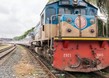 ট্রেনের টিকিটের ৬০% অনলাইনে বিক্রি