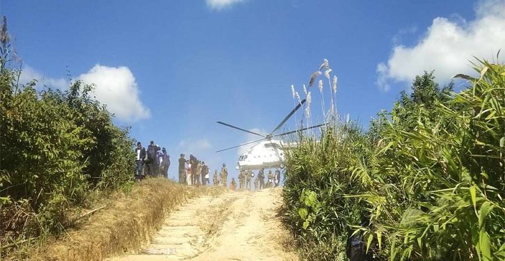 রাঙামাটির দুর্গম ভোটকেন্দ্রে নির্বাচনি সরঞ্জাম গেল হেলিকপ্টারে