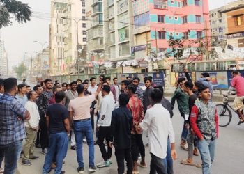 ভেতরে চলছে গণনা, বাইরে ‘নৌকা মার্কা জিতে গেলো’ স্লোগান