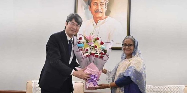 পশ্চিমাদের উপেক্ষা করে শেখ হাসিনার পাশে জাপান