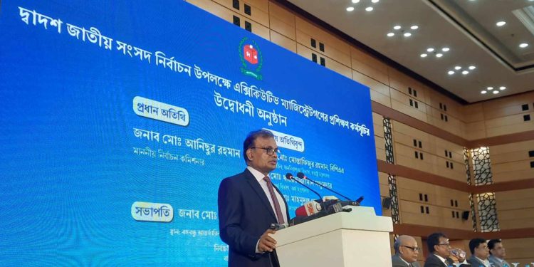 নির্বাচন সুষ্ঠু না হলে বিচ্ছিন্ন হয়ে যাবো: ইসি আনিছুর
