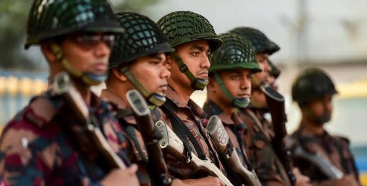 রোহিঙ্গাদের প্রবেশ ঠেকাতে সতর্ক বিজিবি