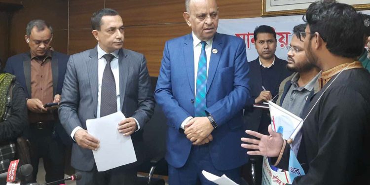 লাইসেন্সবিহীন হাসপাতাল বন্ধের নির্দেশ স্বাস্থ্যমন্ত্রীর