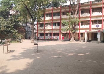 বেলা বাড়লেও বাড়েনি ভোটার সংখ্যা