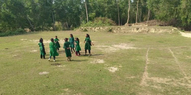 স্বস্তি ফিরছে মিয়ানমার সীমান্তে