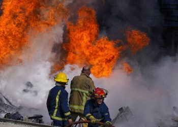 ২৪ ঘণ্টায়ও নেভেনি হিজবুল্লাহর অস্ত্রাগারের আগুন