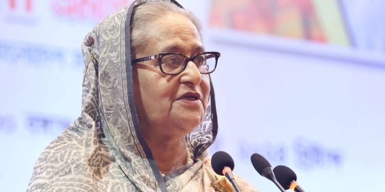 একুশ শিখিয়েছে, মাথা উঁচু করে চলব: প্রধানমন্ত্রী