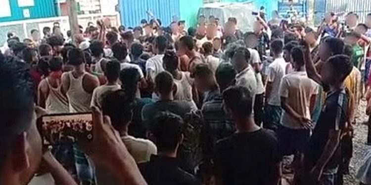 প্রবাসী বাংলাদেশিদের বকেয়া বেতন দেওয়ার নির্দেশ মালয়েশিয়ার আদালতের