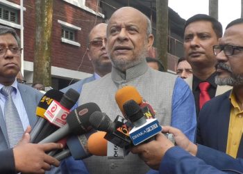 রেলে লোকসানের কারন জানালেন মন্ত্রী
