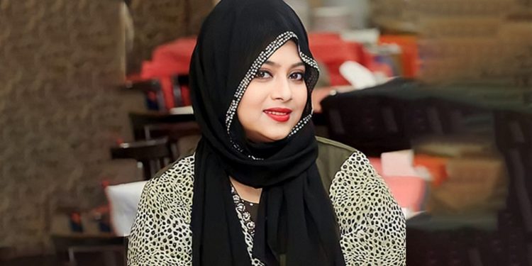 গোপনে দেশ ছাড়লেন শাবনূর