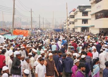 বিশ্ব ইজতেমা শুরু, মুসল্লিতে পূর্ণ ময়দান