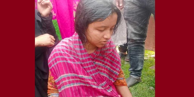 ট্রেনের নিচে পড়েও অলৌকিকভাবে বেঁচে গেল কিশোরী