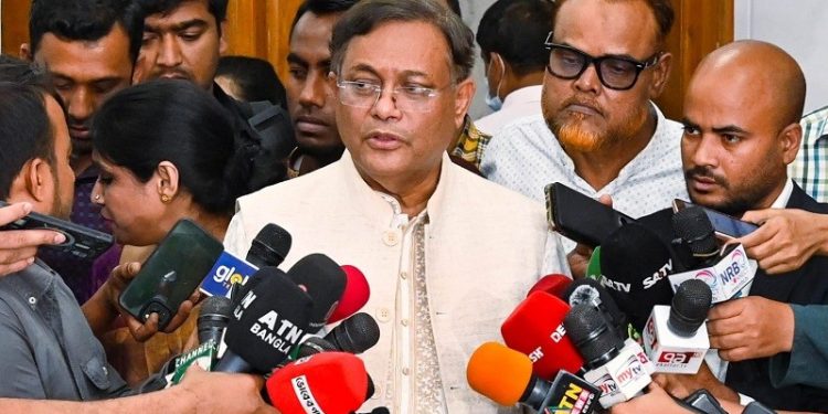 নাবিকদের জাহাজসহ বিপদমুক্ত করাই লক্ষ্য: পররাষ্ট্রমন্ত্রী