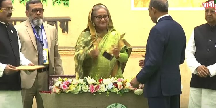 জাতীয় পাট দিবসে পুরস্কার পেয়েছেন ১১ ব্যক্তি ও প্রতিষ্ঠান
