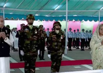 টুঙ্গিপাড়ায় বঙ্গবন্ধুর সমাধিতে রাষ্ট্রপতি ও প্রধানমন্ত্রীর শ্রদ্ধা