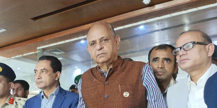 সিলিন্ডার বিস্ফোরণে দগ্ধ কেউই শঙ্কামুক্ত নয় : স্বাস্থ্যমন্ত্রী