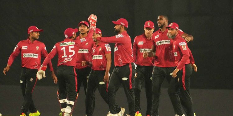 তামিমের হাত ধরে প্রথম শিরোপা বরিশালের