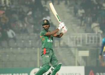 জাকেরের ঝড়ো ব্যাটিংয়েও জিততে পারলো না বাংলাদেশ
