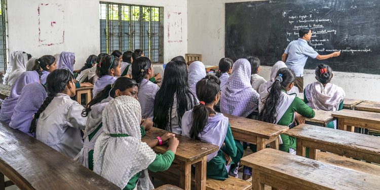 শিক্ষাপ্রতিষ্ঠান খুলছে আজ