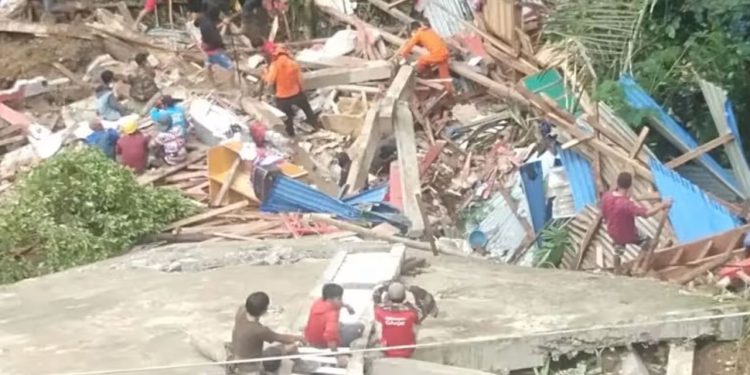 ইন্দোনেশিয়ায় ভূমিধসে নিহত ১৯