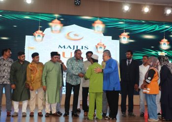 বাংলাদেশী কর্মীদের ভূয়সী প্রশংসায় মালয়েশিয়ার সাবেক মানবসম্পদ মন্ত্রী এম সারাভানান