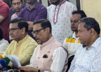 ‘বাংলাদেশ ব্যাংকে সাংবাদিকের ঢুকতে হবে কেন?’