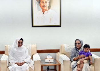 প্রধানমন্ত্রীর সঙ্গে নিহত আসিম জাওয়াদের পরিবারের সাক্ষাৎ