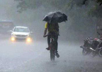 রাতেই ঝড় হতে পারে যেসব অঞ্চলে