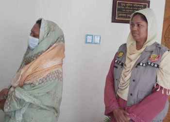 ডিবি কার্যালয়ে মিল্টন সমাদ্দারের স্ত্রী