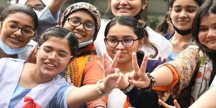 ঘরে বসে এসএসসির ফল জানা যাবে যেভাবে