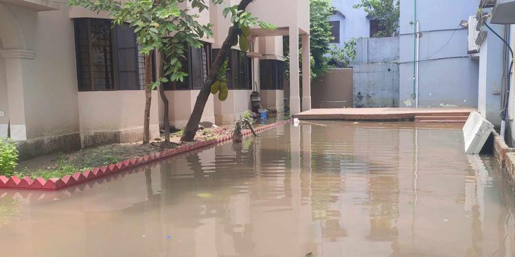 বন্যার পানিতে ডুবেছে সিলেট নগরী