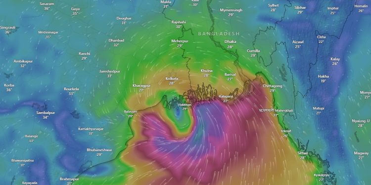 রাত ১০ টার মধ্যে মোংলায় আঘাত হানতে পারে ‘রিমাল’