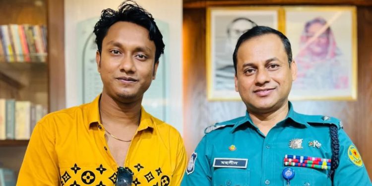 লামিয়ার খোঁজে থানায় গেলেন শিমুল