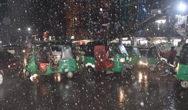 অবশেষে রাজধানীতে স্বস্তির বৃষ্টি