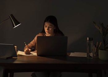 নাইট শিফটে কাজের সময় যা মেনে চলা আবশ্যক