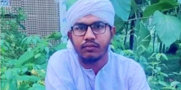 চাকরি ফিরে পেলেন সেই ইমাম, বাড়ছে বেতনও