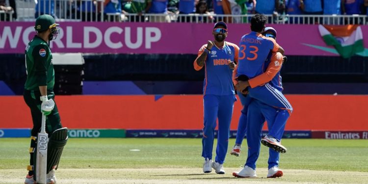 রোমাঞ্চকর লড়াই শেষে পাকিস্তানের অবিশ্বাস্য হার