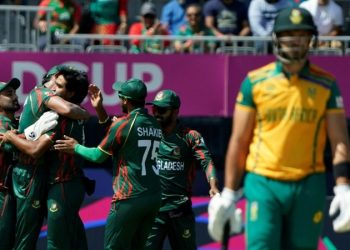 টাইগারদের তান্ডবে প্রোটিয়া শিবিরে আতঙ্ক, সহজ লক্ষ্য পেল বাংলাদেশ