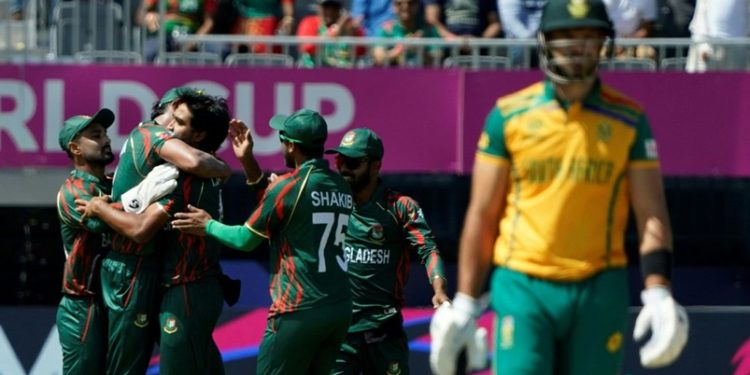 টাইগারদের তান্ডবে প্রোটিয়া শিবিরে আতঙ্ক, সহজ লক্ষ্য পেল বাংলাদেশ