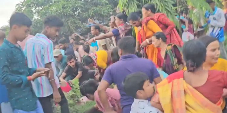 রথযাত্রায় বিদ্যুৎস্পৃষ্টে নিহত ৫, আহত ২০