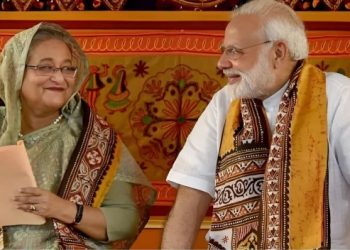 শেখ হাসিনাকে নিয়ে ভারতের সামনে এখন যেসব পথ খোলা