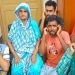 সেনাবাহিনীর সামনে মায়ের সেবা করার প্রতিশ্রুতি দিলেন সন্তানরা