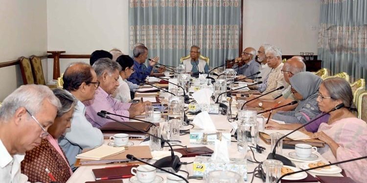 উপদেষ্টাগণকে বন্যা কবলিত মানুষের পাশে দাঁড়ানোর নির্দেশ ড. ইউনূসের