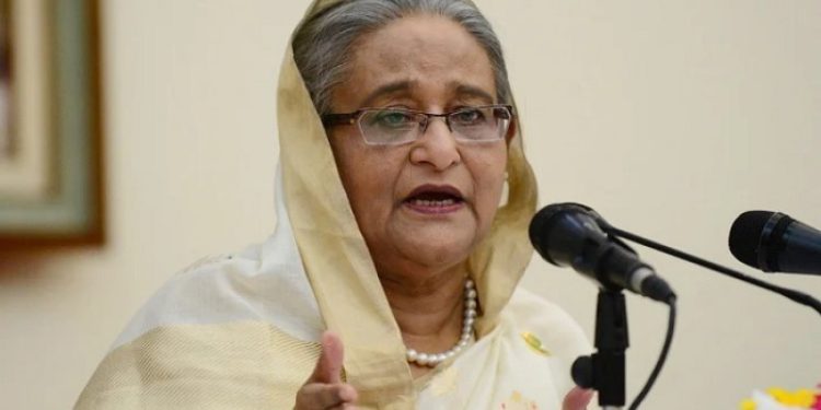 রাষ্ট্রপতির কাছে পদত্যাগপত্র দিয়ে দেশ ছাড়লেন শেখ হাসিনা